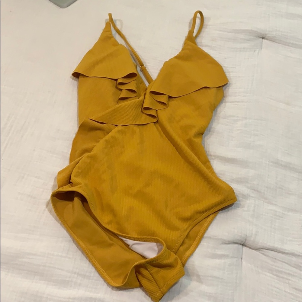 Cupshe yellow one piece, size Large!